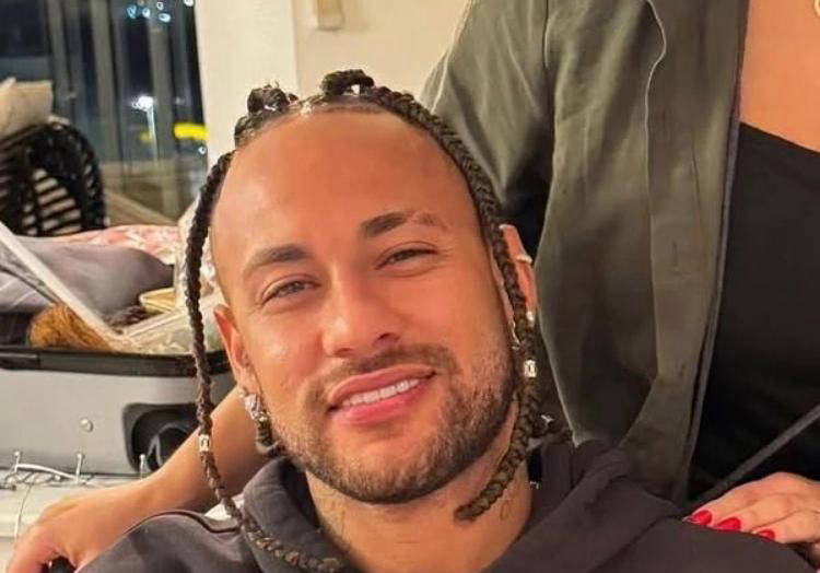 内马尔在湖人比赛中最后时刻胜出，锐不可当引发热议！引发球迷热议的简单介绍